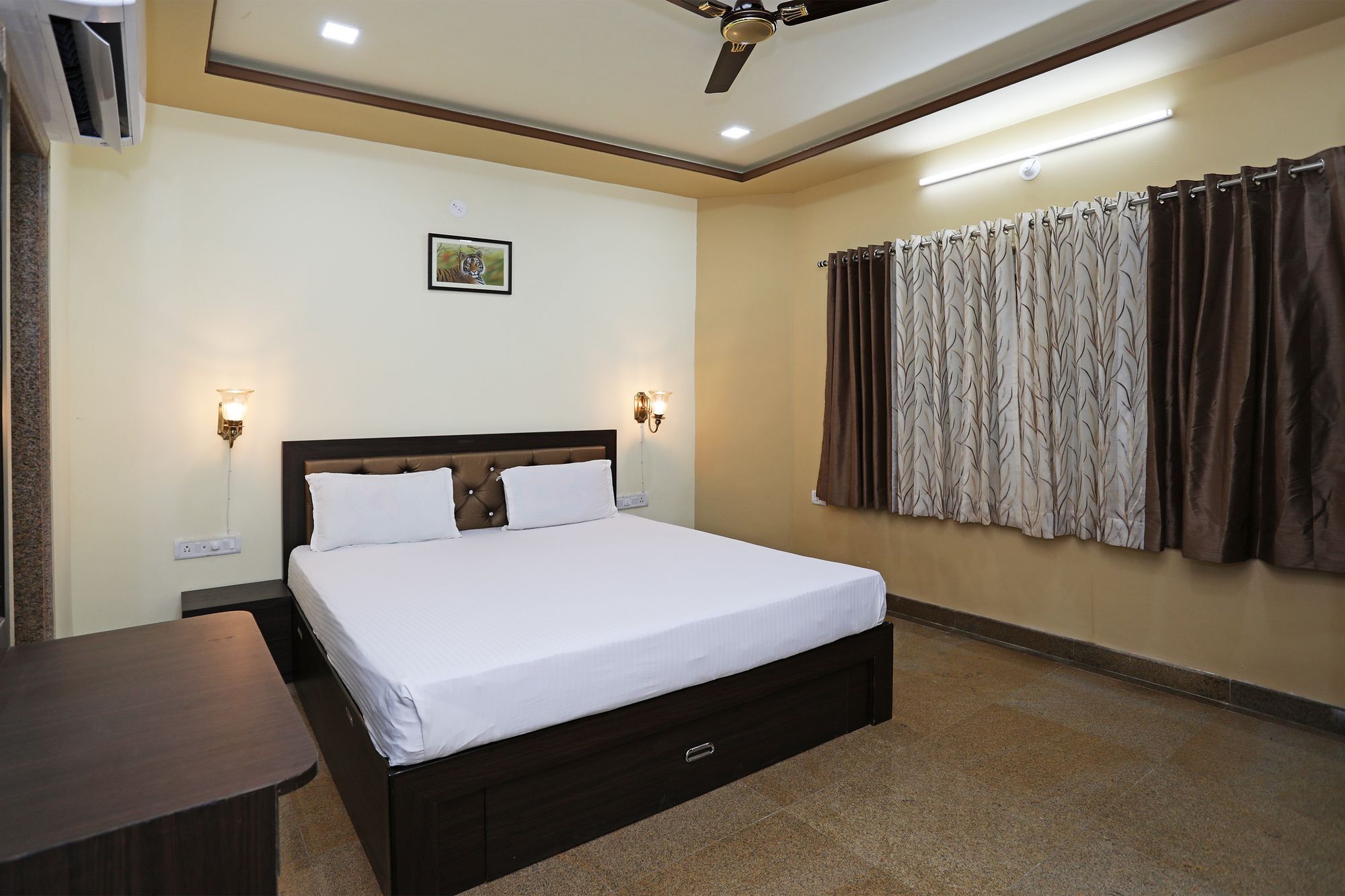 Oyo 9428 Hill View Room Goverdhan Vilas أُودايبور المظهر الخارجي الصورة