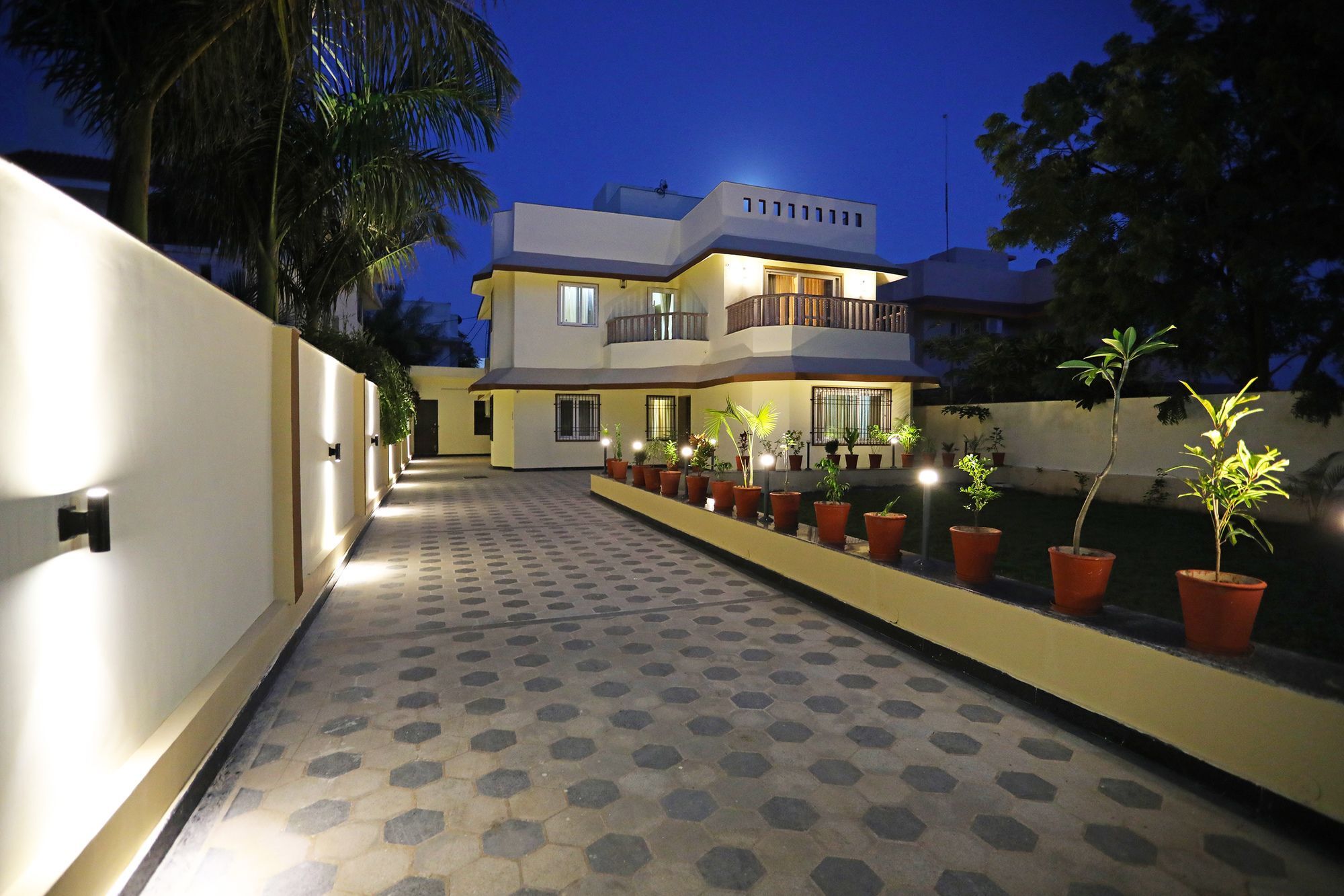Oyo 9428 Hill View Room Goverdhan Vilas أُودايبور المظهر الخارجي الصورة