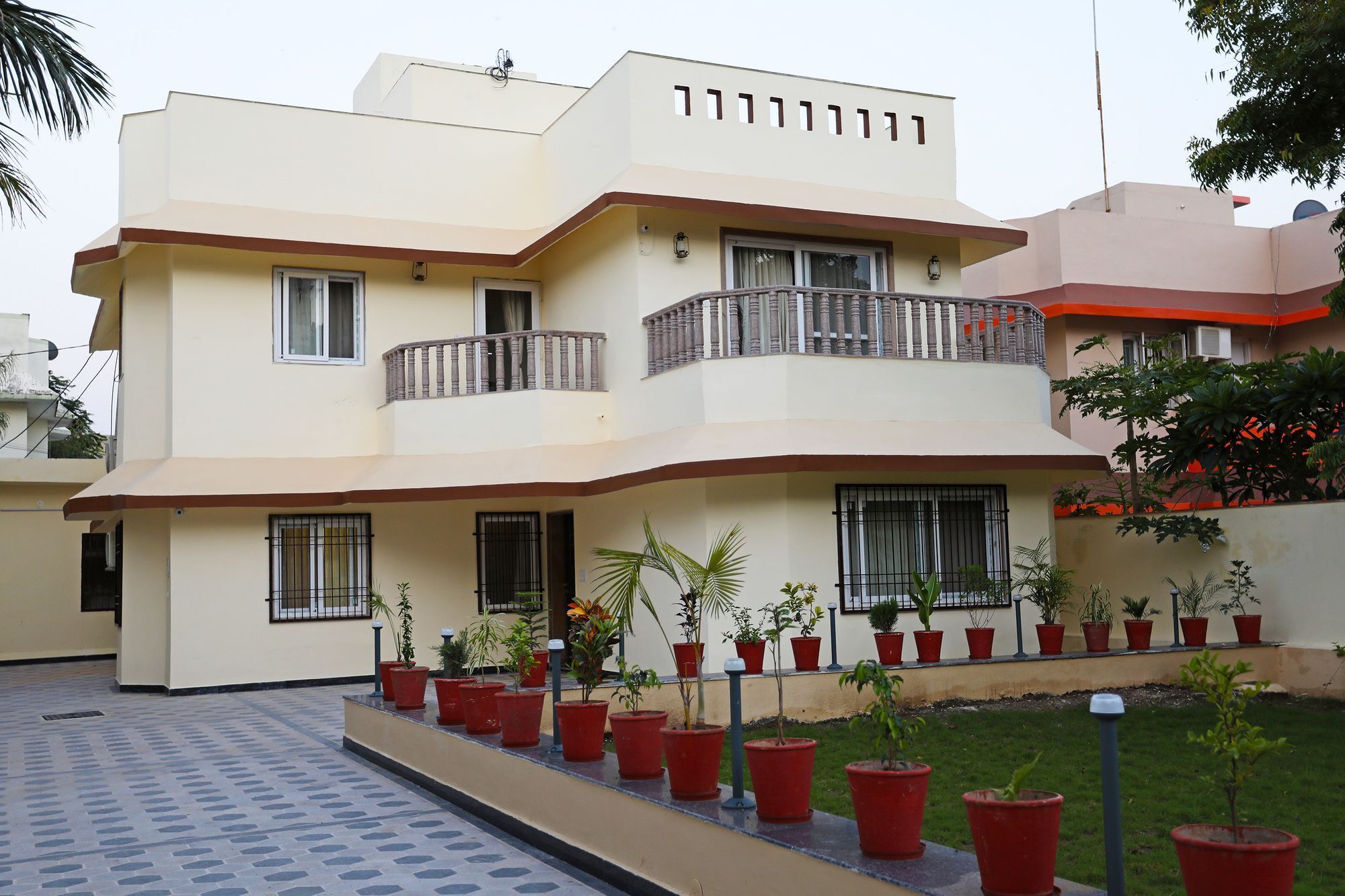 Oyo 9428 Hill View Room Goverdhan Vilas أُودايبور المظهر الخارجي الصورة